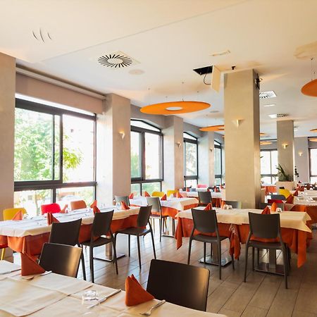 Hotel Astoria Fidenza Eksteriør bilde