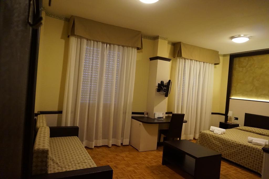 Hotel Astoria Fidenza Rom bilde