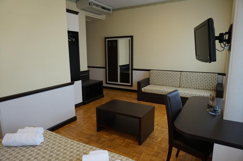 Hotel Astoria Fidenza Rom bilde