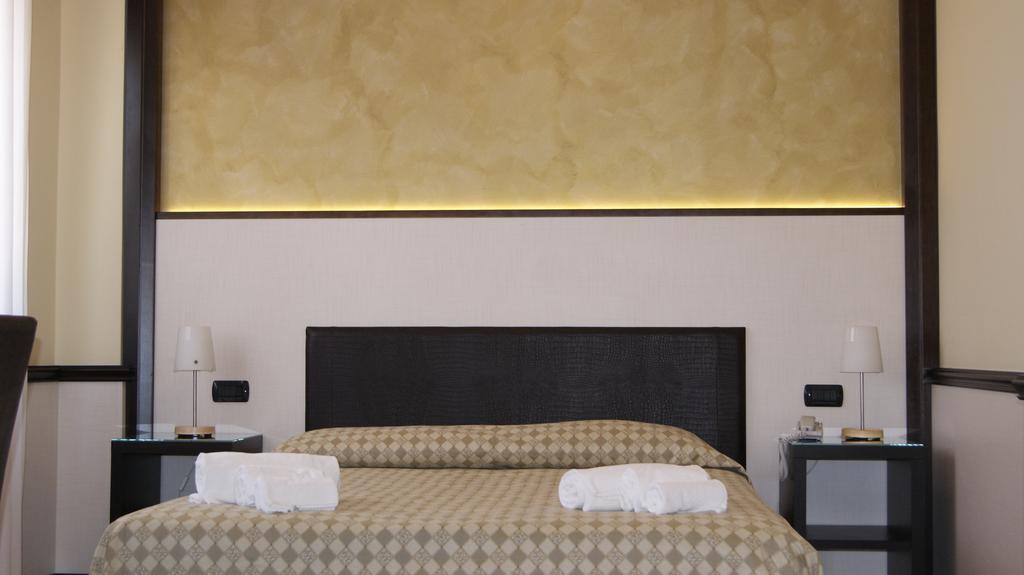 Hotel Astoria Fidenza Rom bilde