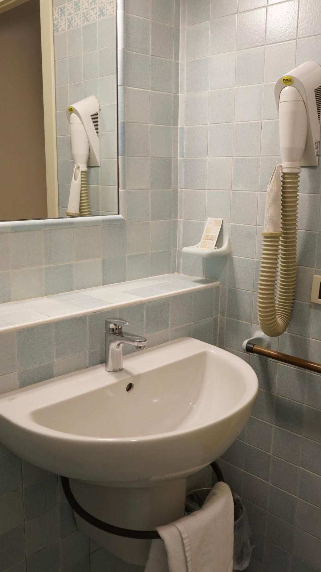 Hotel Astoria Fidenza Eksteriør bilde