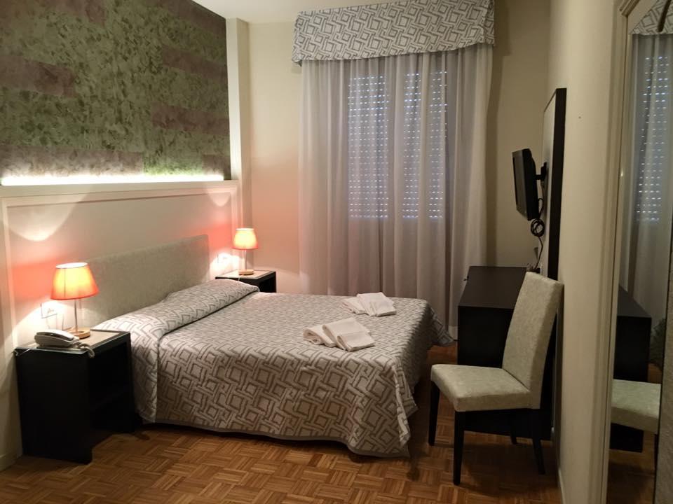 Hotel Astoria Fidenza Eksteriør bilde