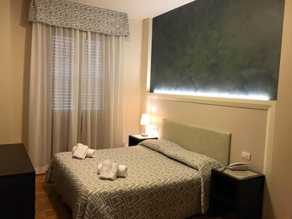 Hotel Astoria Fidenza Eksteriør bilde