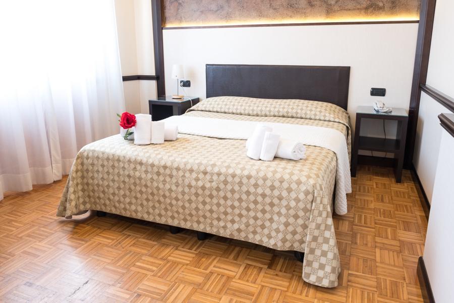 Hotel Astoria Fidenza Eksteriør bilde