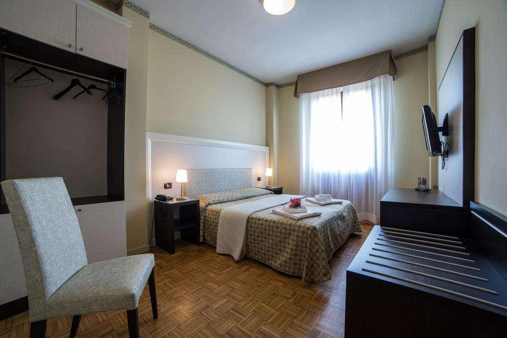 Hotel Astoria Fidenza Rom bilde
